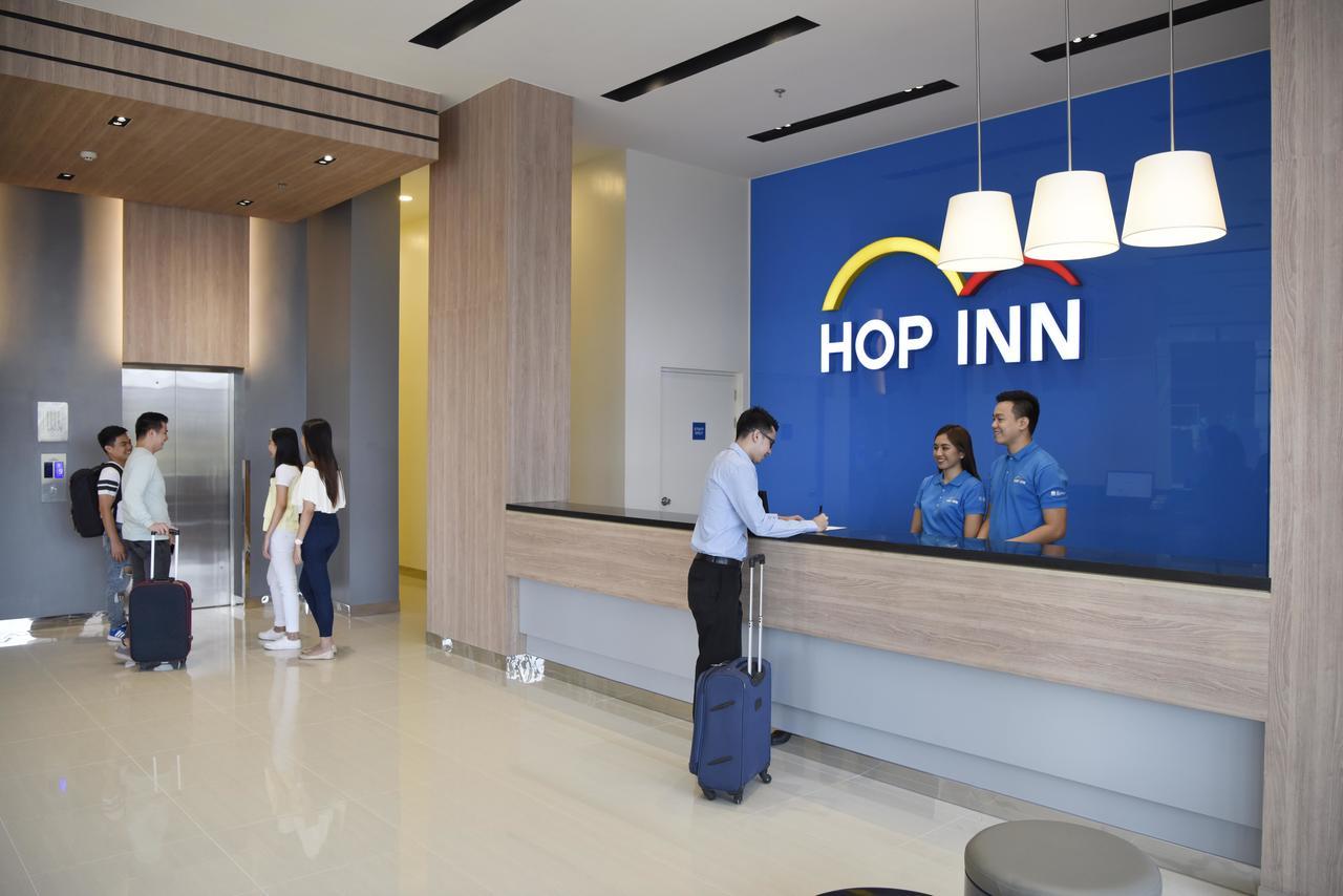 Hop Inn Hotel Aseana City Manila Exteriör bild